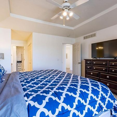 B 32-1 Spacious Villa Close To Pool Branson Exterior photo
